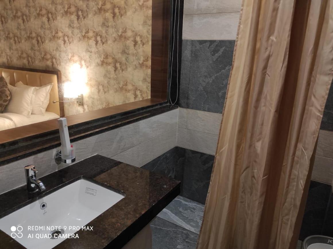 Hotel Shlok Colhapur Exterior foto